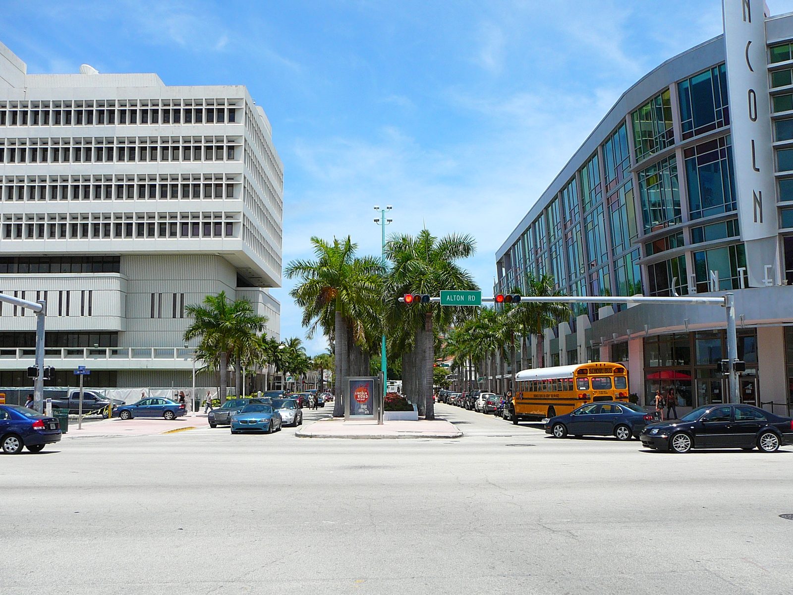 Lincoln Road looking east at its intersection with Alton Road in South Beach